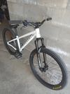 Commencal Absolut Pike 2025