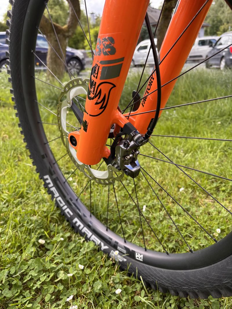 Cube Stereo Hybrid 160 HPC Actionteam 750