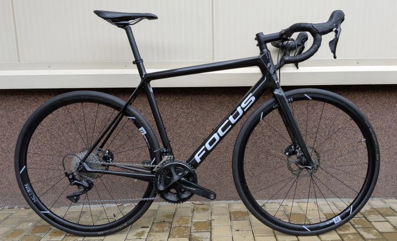 Focus IZALCO RACE DISC 9.7 karbon, vel. 56, nová kola Microtech
