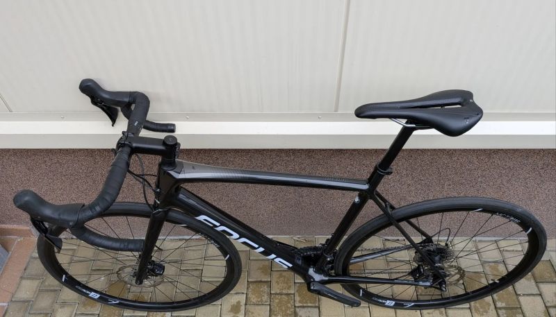 Focus IZALCO RACE DISC 9.7 karbon, vel. 56, nová kola Microtech