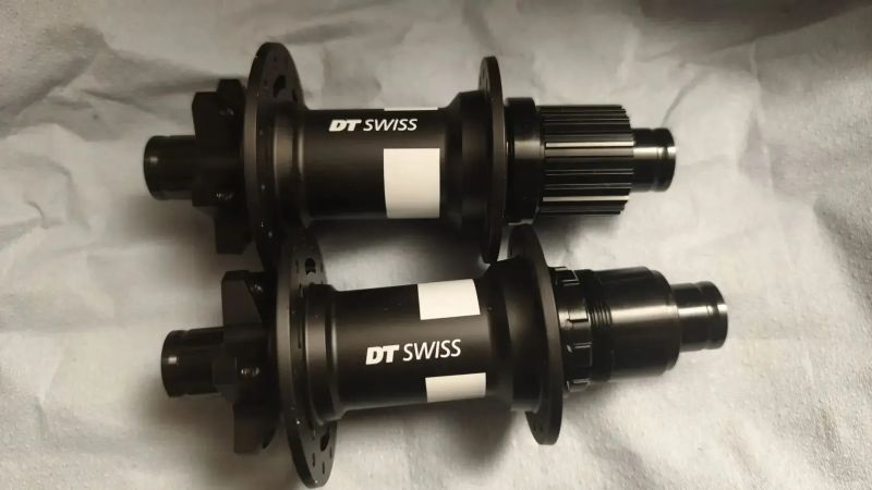 DT Swiss 350 148x12 boost 28 děr, 6 děr kotouč - XD, MicroSpline