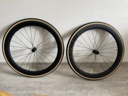 Silniční karbonová kola Bontrager Aeolus Pro 51 TLR