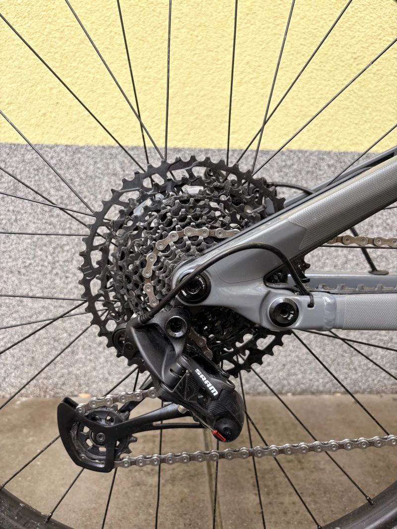 GT Sensor Carbon Elite
