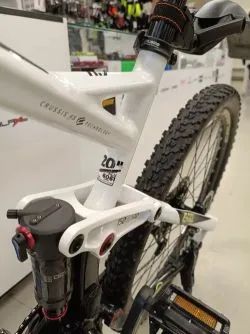 Crussis E-FULL 11.7 s motorem BOSCH