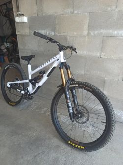 Commencal Clash
