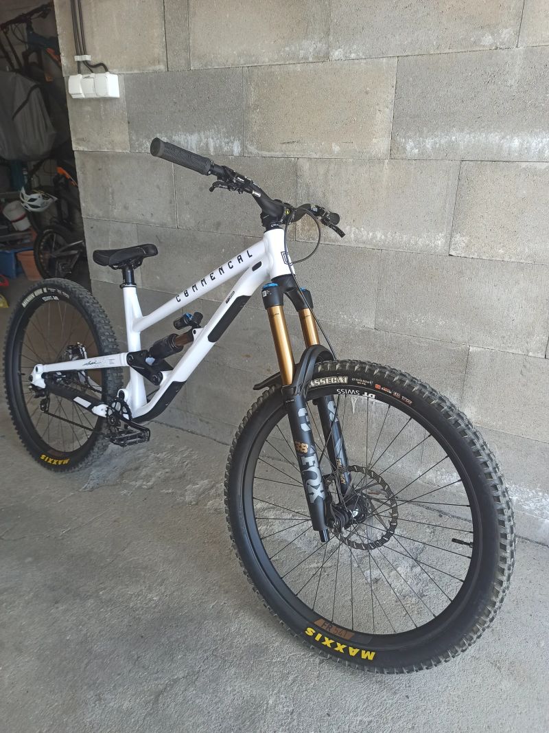 Commencal Clash