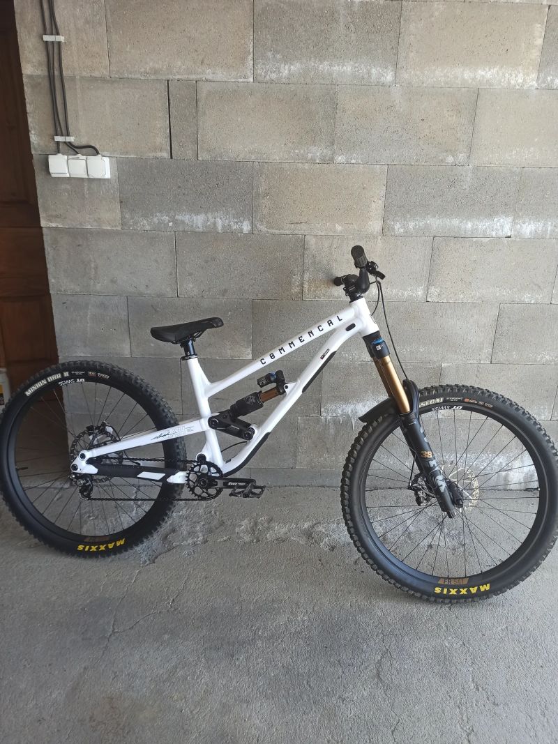 Commencal Clash