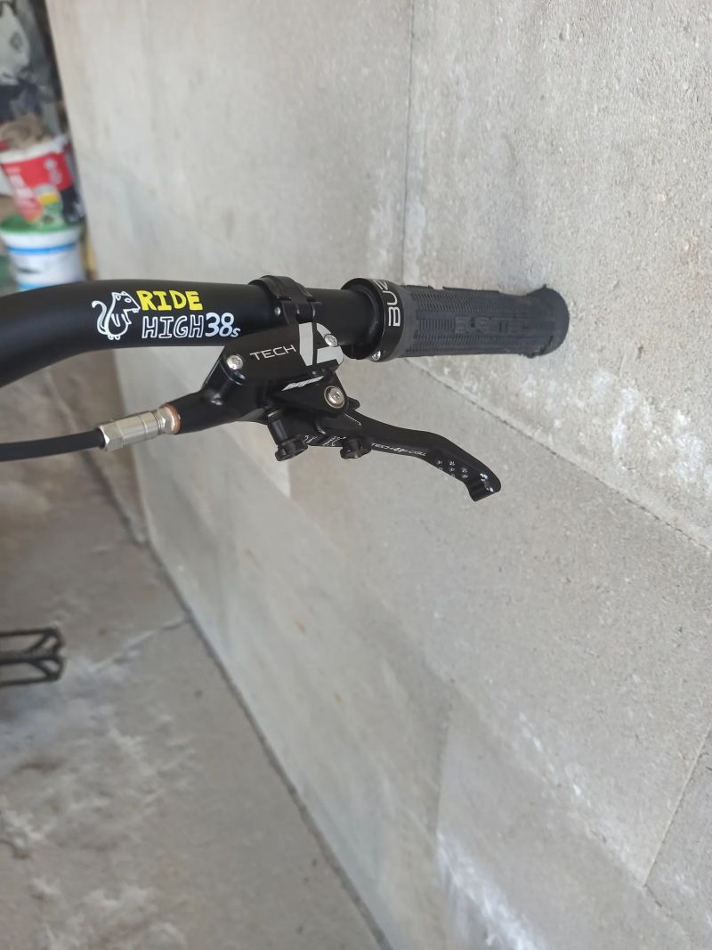 Commencal Clash