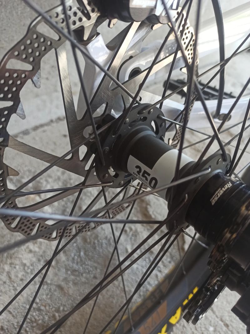 Commencal Clash