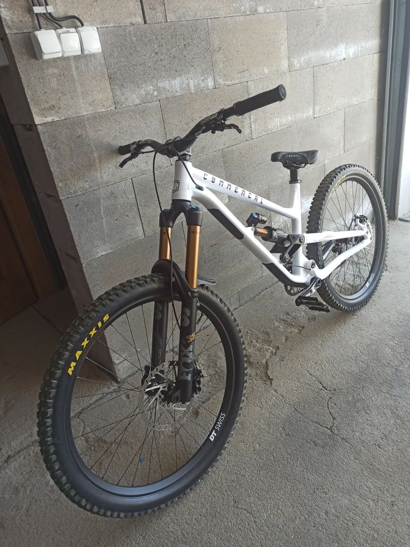 Commencal Clash