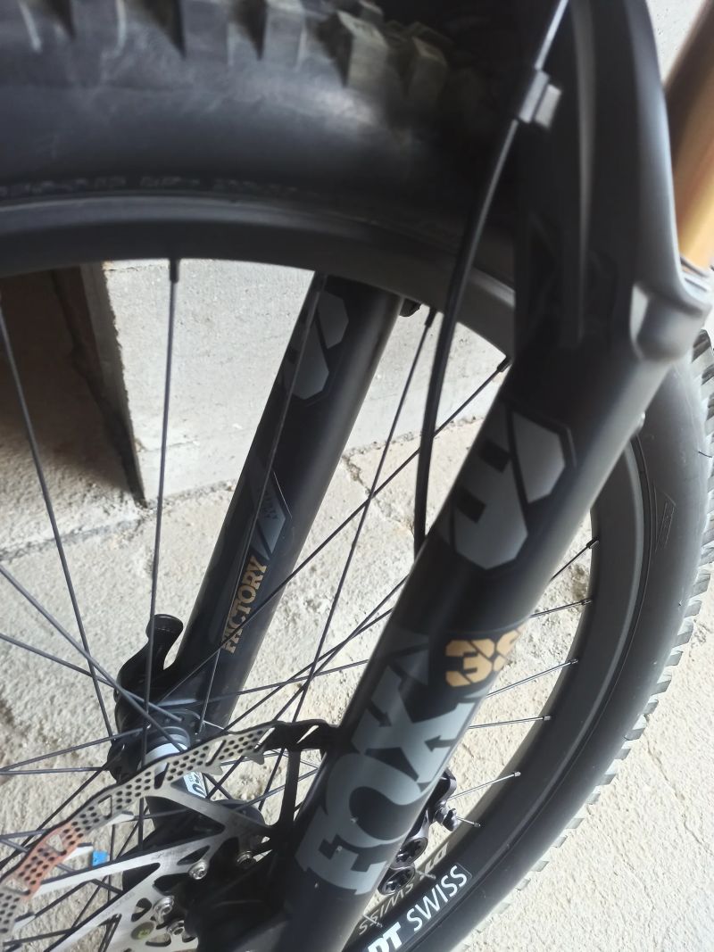 Commencal Clash