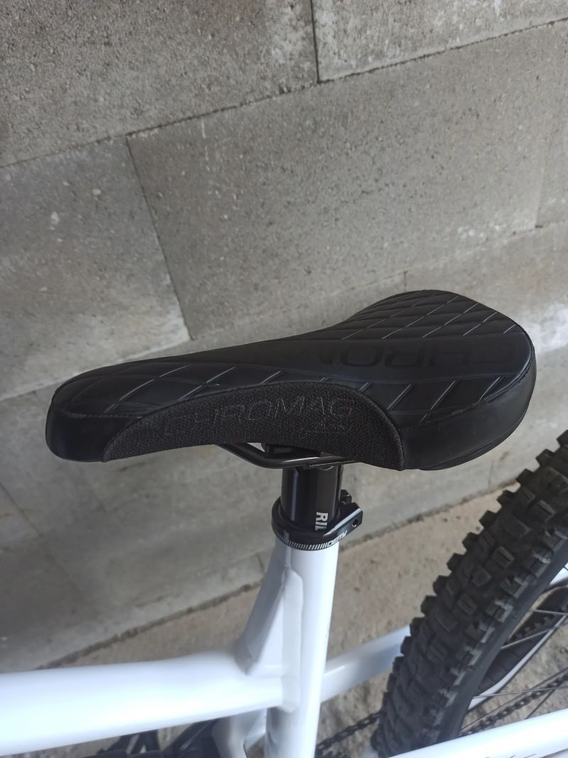 Commencal Clash