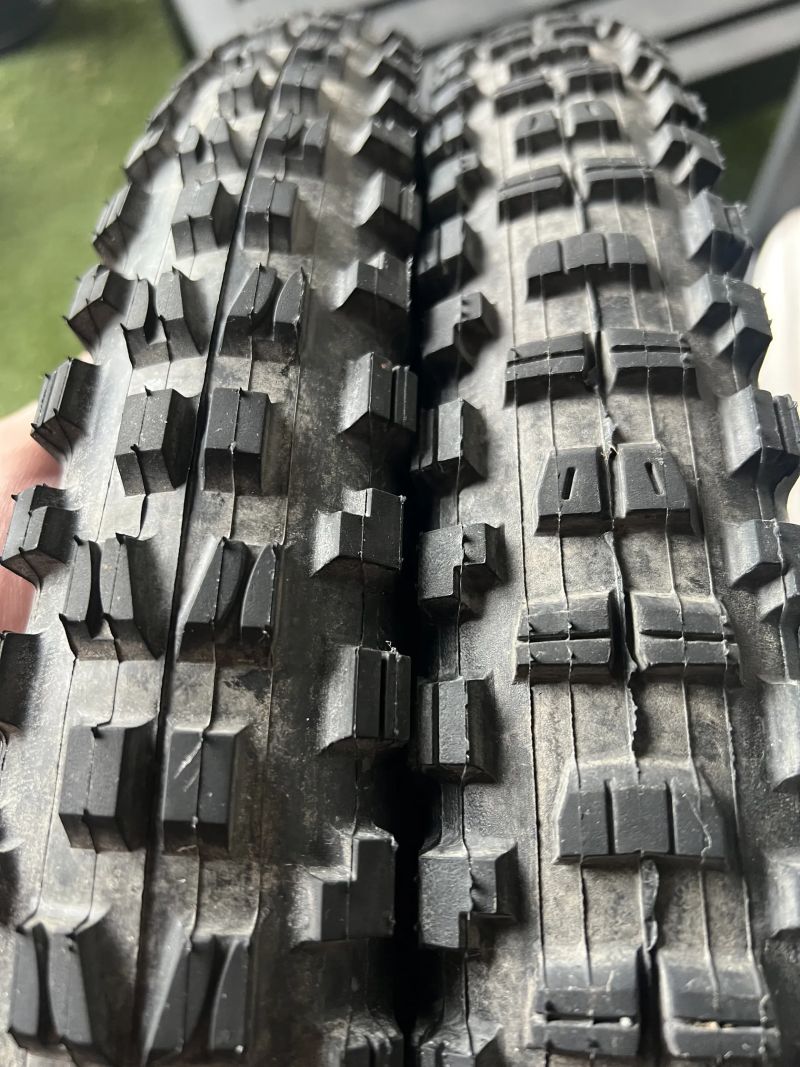Maxxis Minion DHR II 29x2,40 WT DC EXO plášť, TR, kevlar