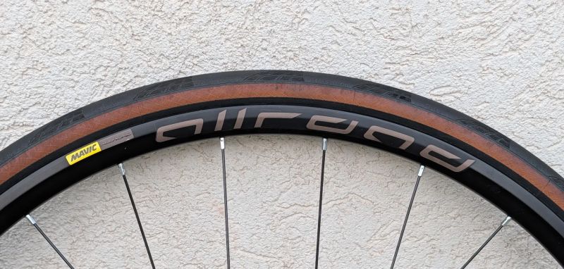 Mavic Allroad Disc CL silniční vypletená kola