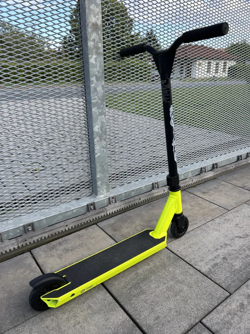 Freestyle koloběžka Oxelo MF One Yellow ( PC: 1.499kč )