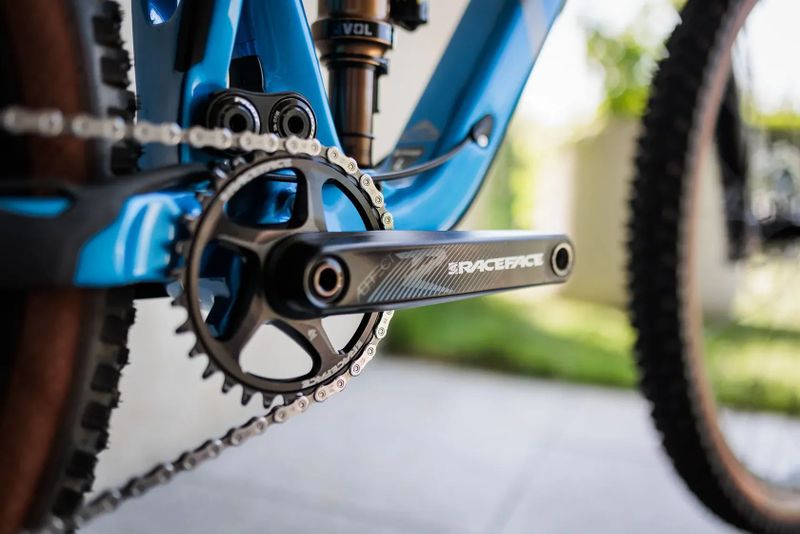 Celoodpružené kolo Pivot SwitchBlade Pro XT/XTR, Blue 