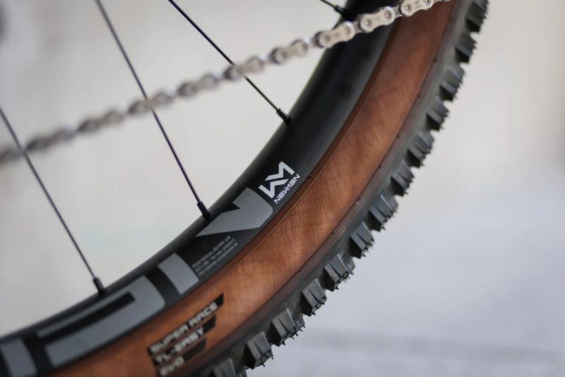 Celoodpružené kolo Pivot SwitchBlade Pro XT/XTR, Blue 