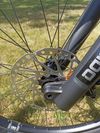 PROMO Rock Machine Whizz FS II 50 – zánovní, záruka, 2 servisy grátis