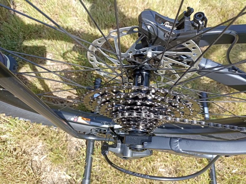 PROMO Rock Machine Whizz FS II 50 – zánovní, záruka, 2 servisy grátis