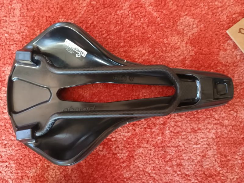 Prologo Nago R4 Pas AGX nack 137 mm