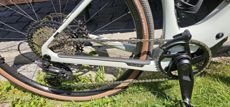 Cube Nuroad Hybrid C:62 Race 400X reedbeige'n' black 2026
