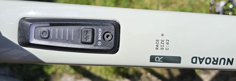 Cube Nuroad Hybrid C:62 Race 400X reedbeige'n' black 2026