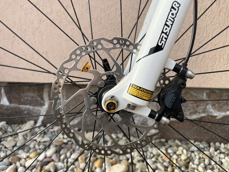 Dámské MTB na rámu Cube