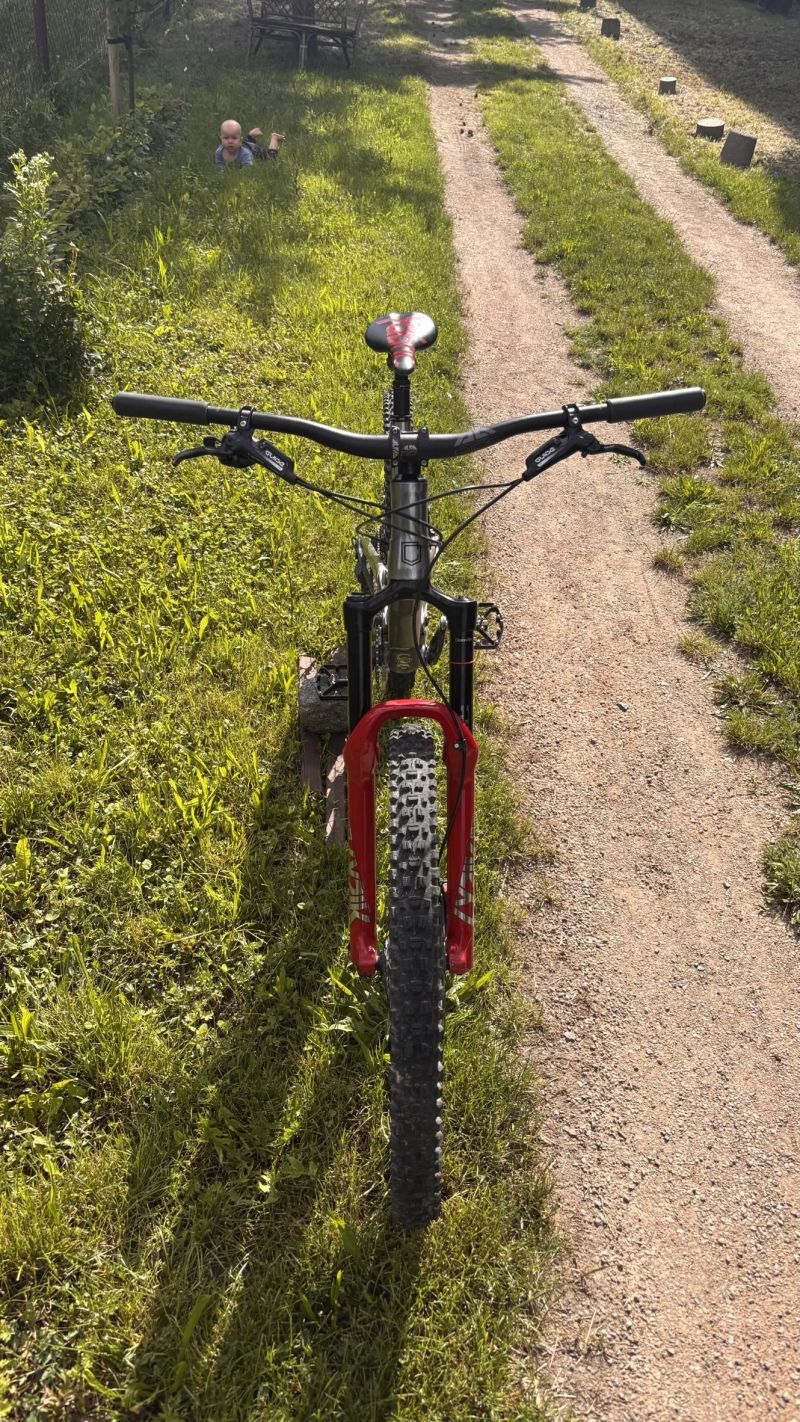 Commencal Clash XL