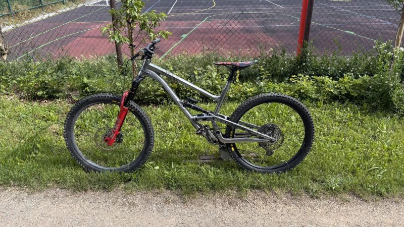 Commencal Clash XL