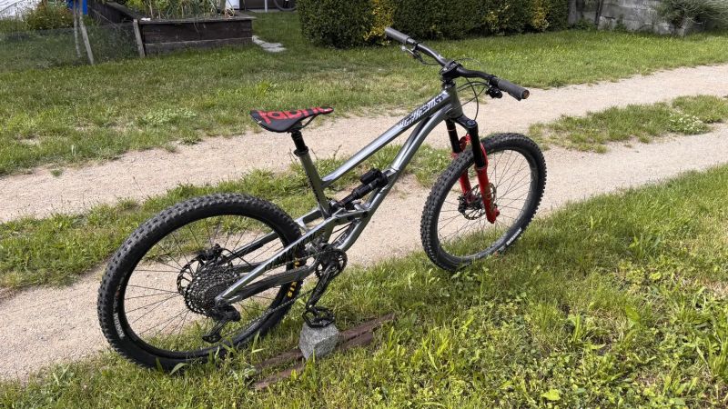 Commencal Clash XL