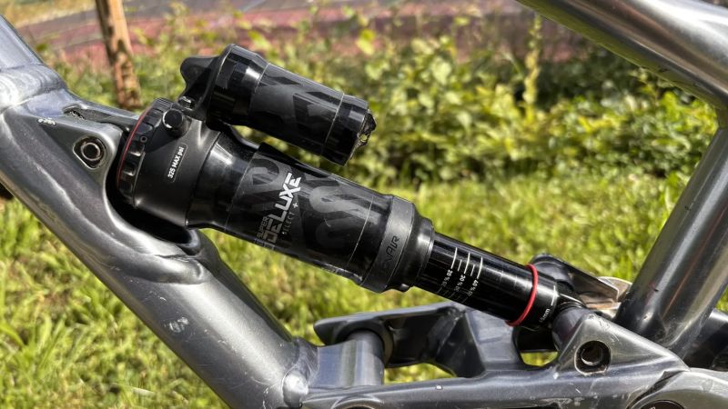 Commencal Clash XL