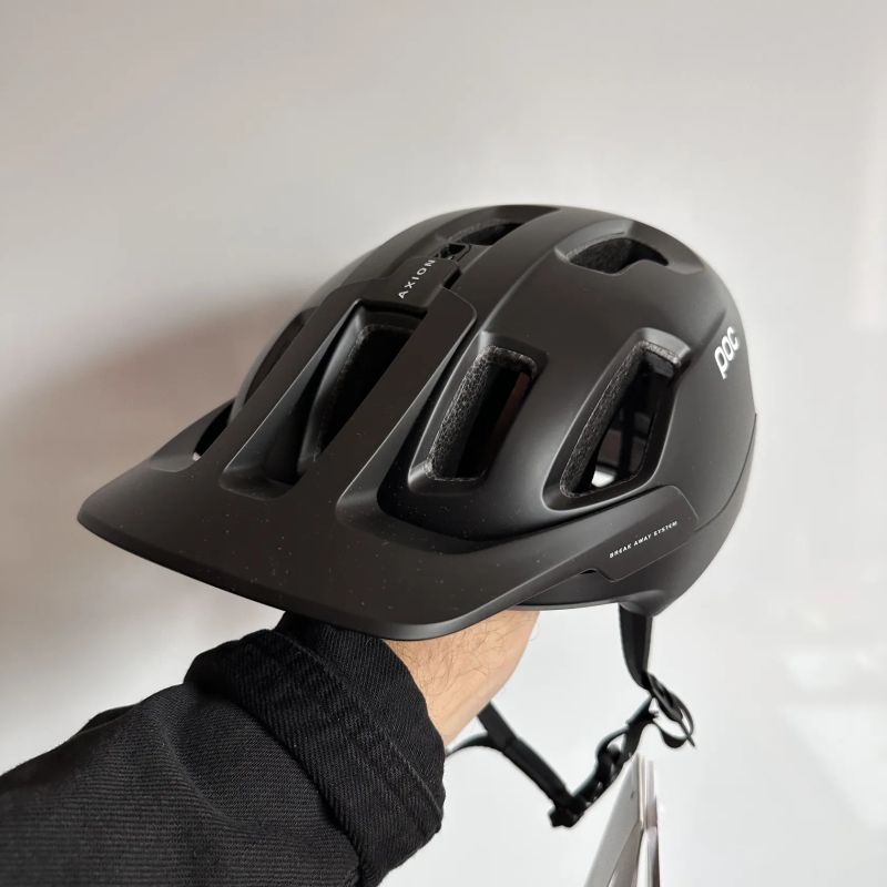 Cyklistická helma POC Axion Race Mips Uranium Black Matt Hydrogen White vel. S