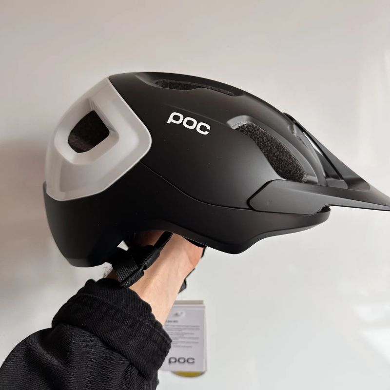 Cyklistická helma POC Axion Race Mips Uranium Black Matt Hydrogen White vel. S