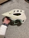 Helma Fox Speedframe Bone MIPS, vel. M