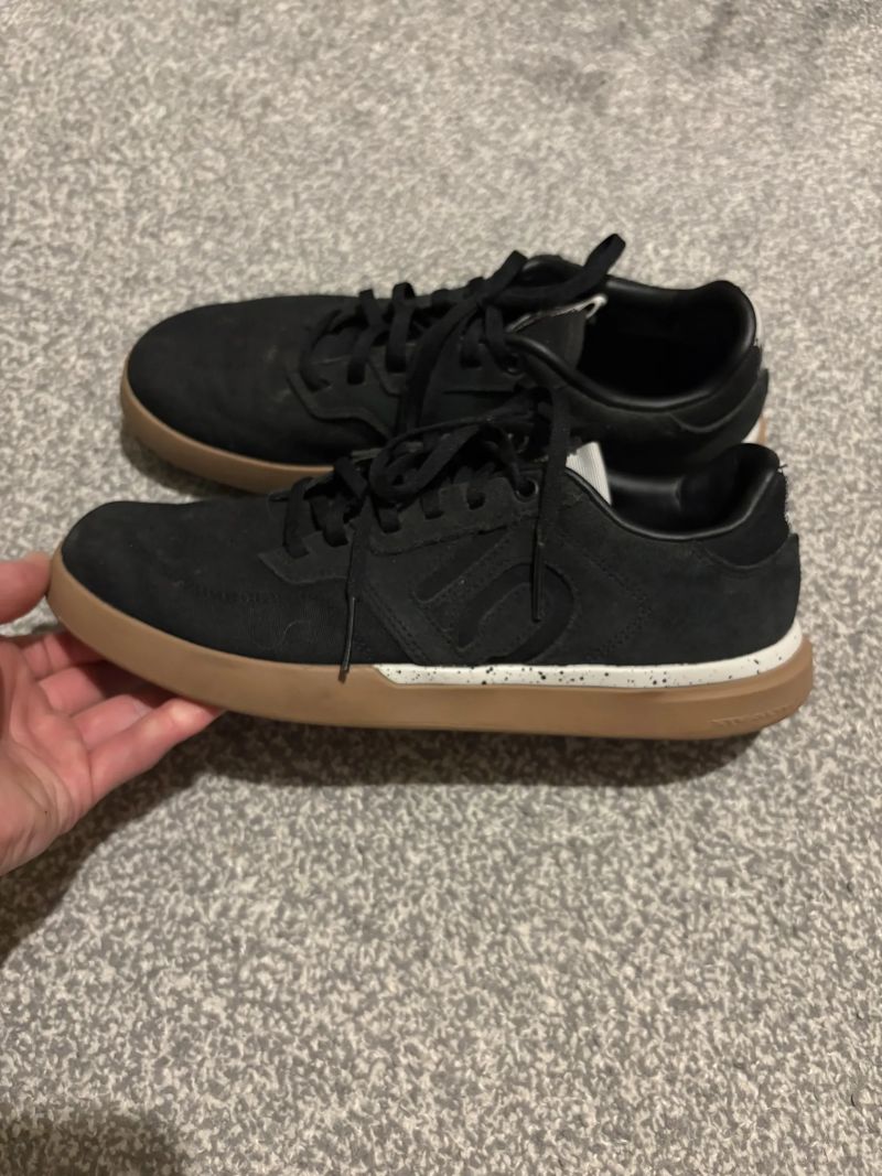Boty Adidas Five Ten Sleuth W Core, Black, vel. 41 1/3