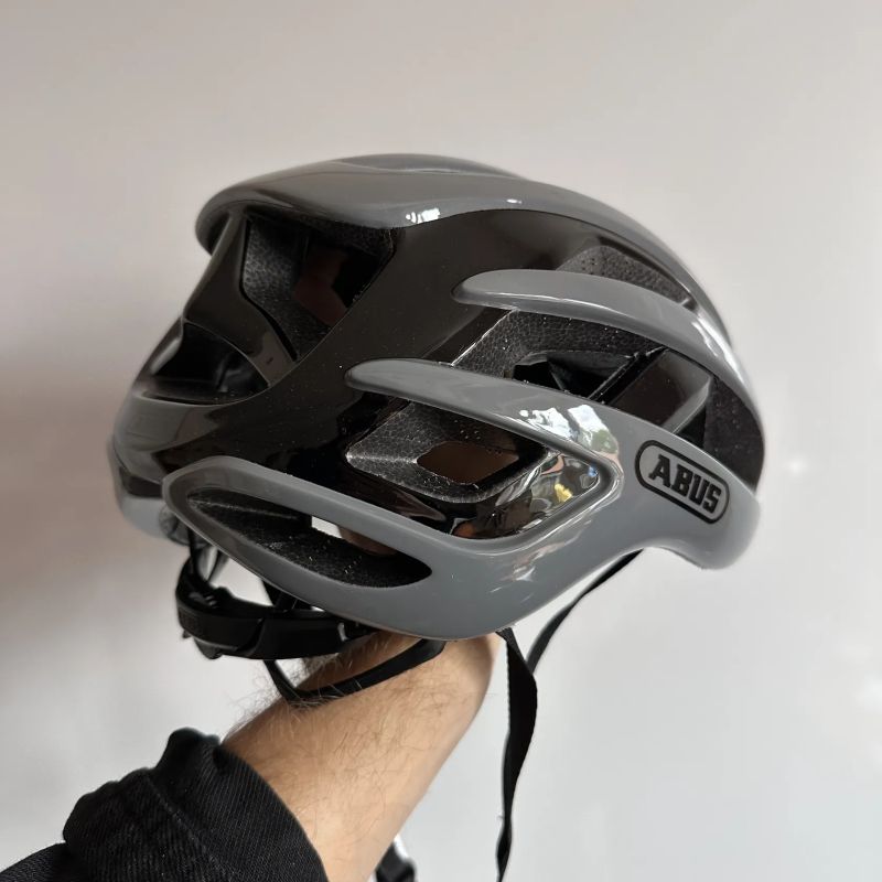 Cyklistická helma ABUS AirBreaker race grey vel. M