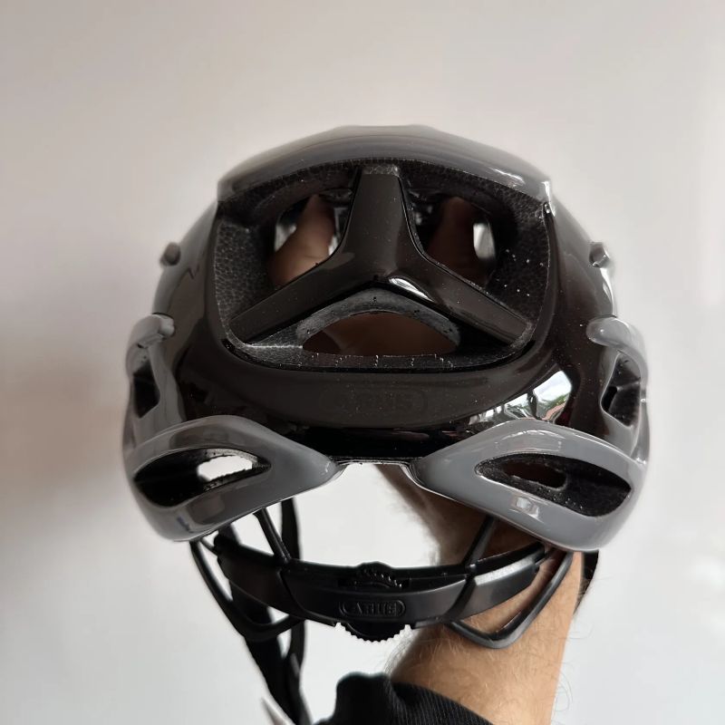 Cyklistická helma ABUS AirBreaker race grey vel. M