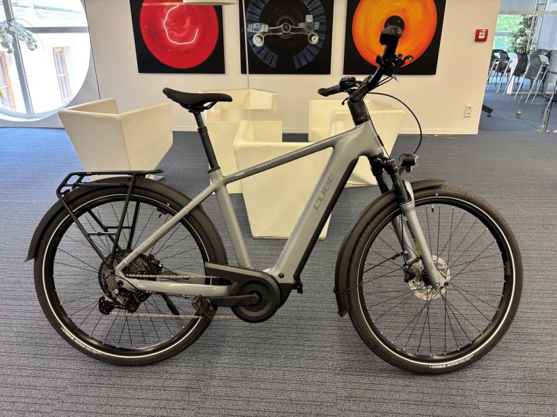 Cube Touring hybrid PRO