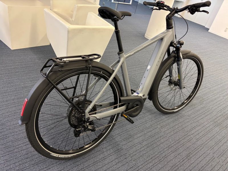 Cube Touring hybrid PRO