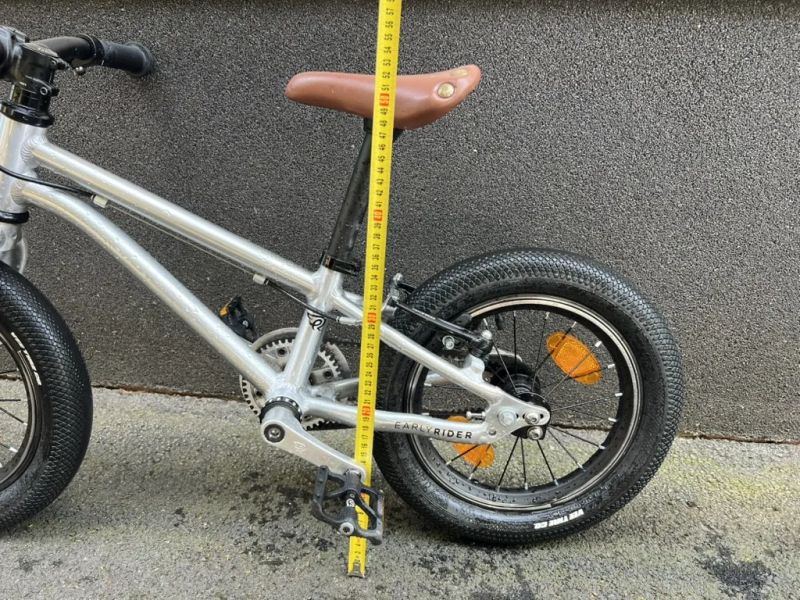 Early Rider Belter 14 – ultralehké dětské kolo s řemenem, málo jeté