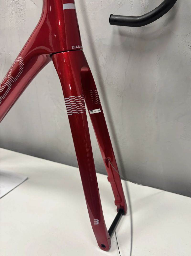 Rámová sada Basso Diamante 2025+ sedlo Selle Italia