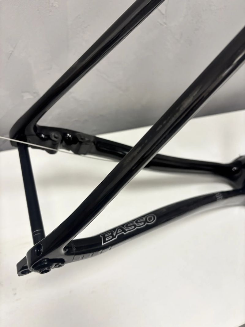 Rámová sada Basso Diamante 2025+ sedlo Selle Italia
