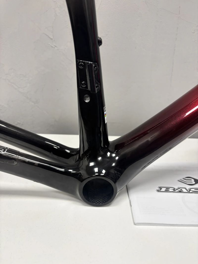 Rámová sada Basso Diamante 2025+ sedlo Selle Italia