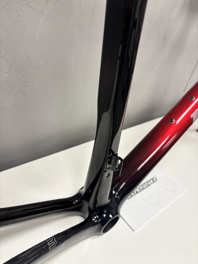 Rámová sada Basso Diamante 2025+ sedlo Selle Italia