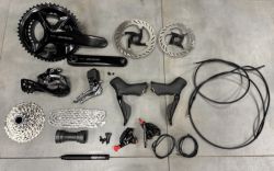 Kompletní silniční sada Shimano 105 R7150 Di2