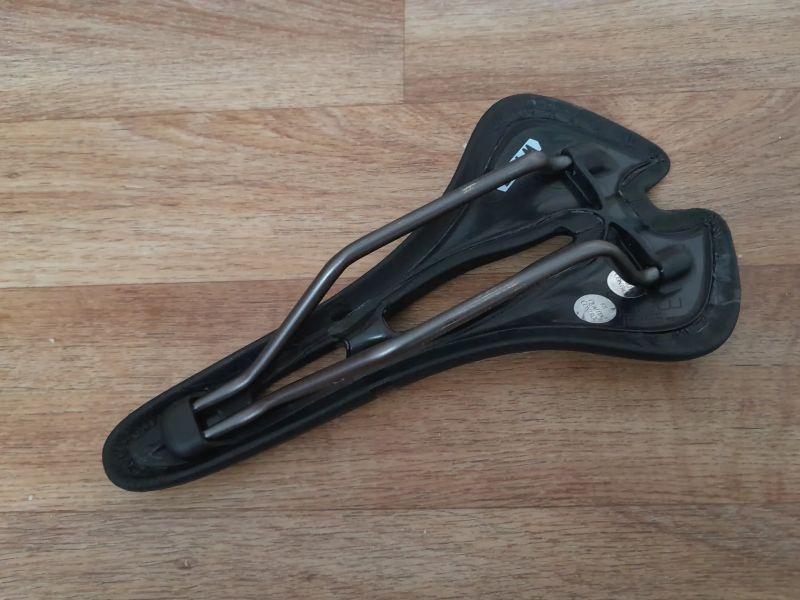 Selle San Marcoapside open fit racing 142mm