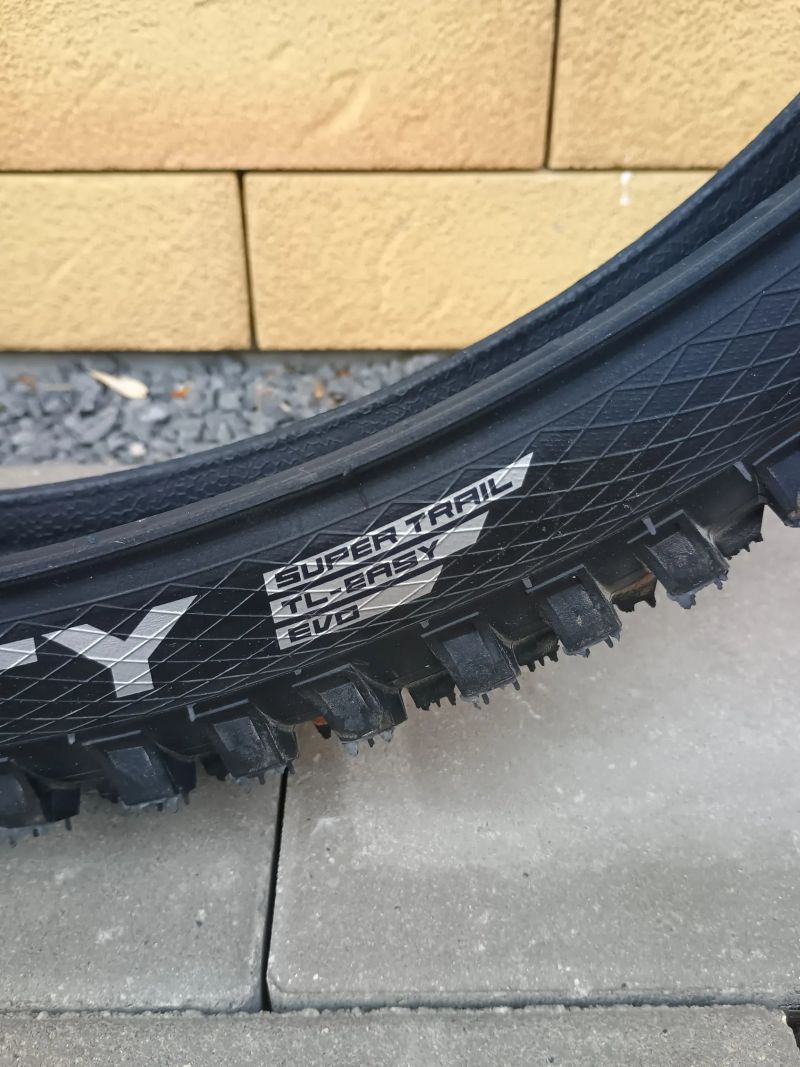 27.5" x 2.4 Schwalbe Big Betty, Super Trail Addix Soft