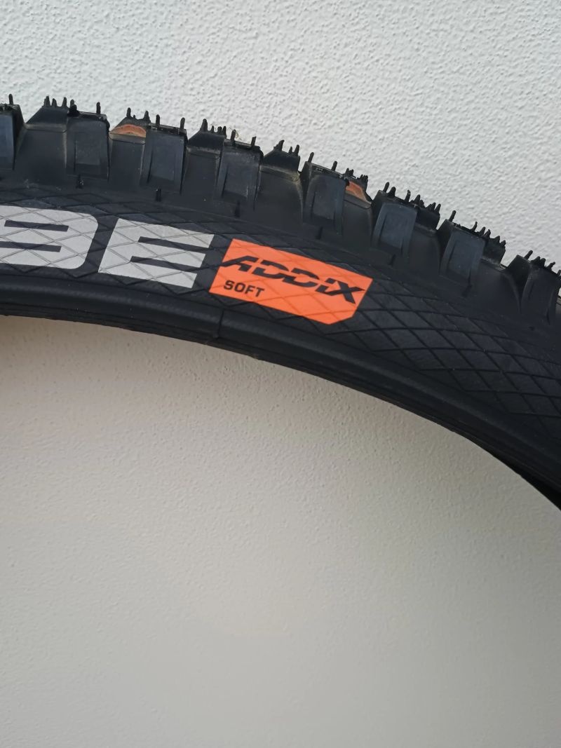 27.5" x 2.4 Schwalbe Big Betty, Super Trail Addix Soft