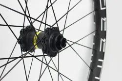 Mavic E-DEEMAX S35, Disc CL, 27,5", Boost 15x110 mm, vnitřní šířka 35 mm, přední 