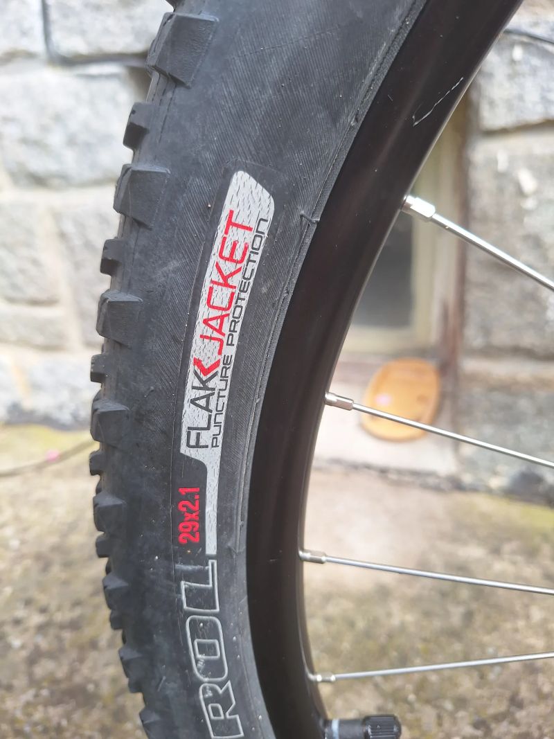 Specialized ISO 4210-2:2014 m